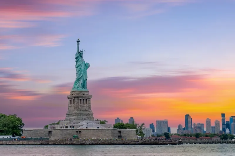 statue of Liberty - Round the World Flights